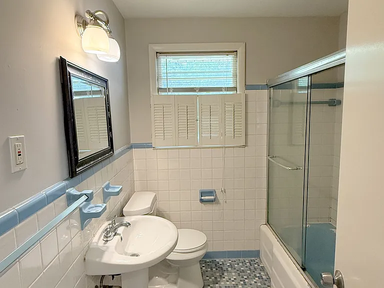 7620 Charlotte Dr SW — Photo 21