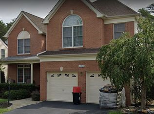 25900 Stinger Dr, Chantilly, VA 20152