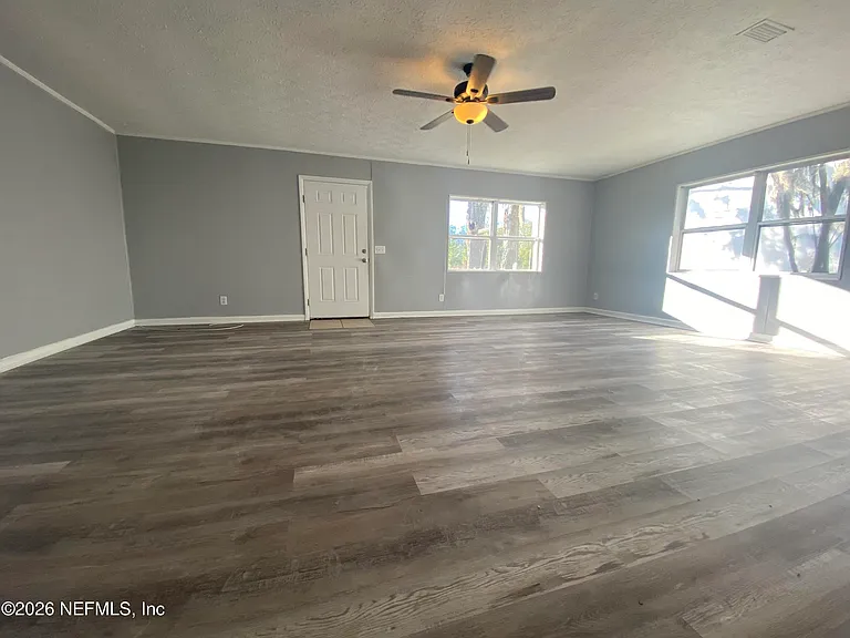 13007 Atomic St #1 — Photo 4
