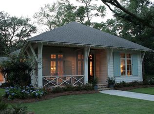 310 Poviner Pl, Fairhope, AL 36532