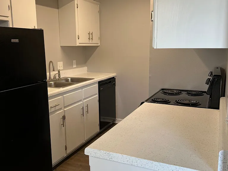 CM Properties of Fort Smith, LLC dba Oakwood Gardens — Photo 8