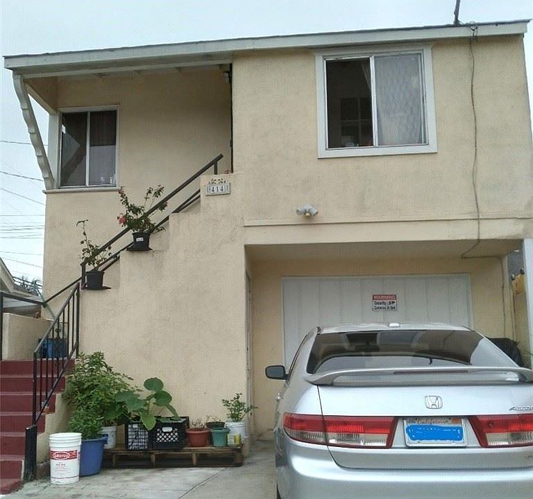 1st image of 414 E Hill St