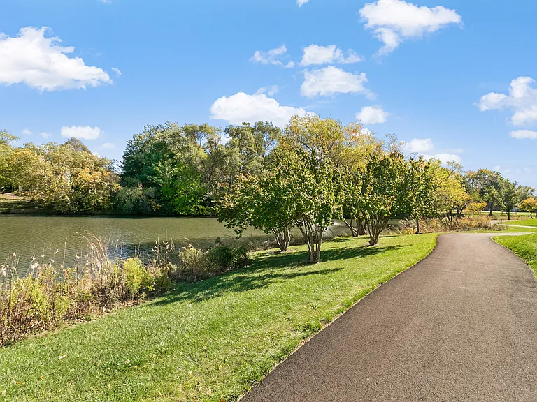 1193 Mount Vernon Dr — Photo 19