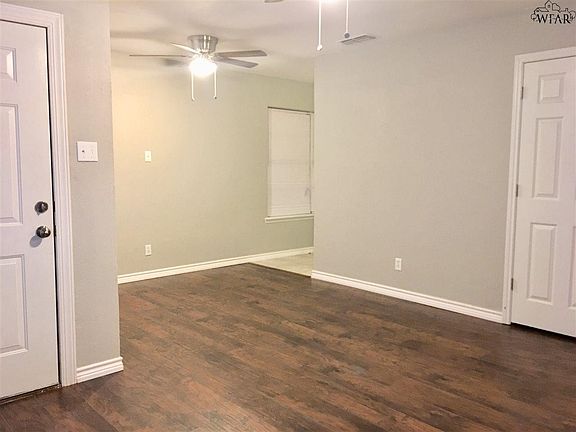 4th image of 2921 McGaha Ave