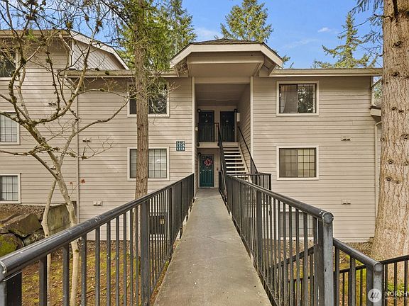 4th image of 12505 NE 116th Street #A-12