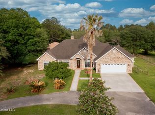 47 Mansfield Rd, Picayune, MS 39466