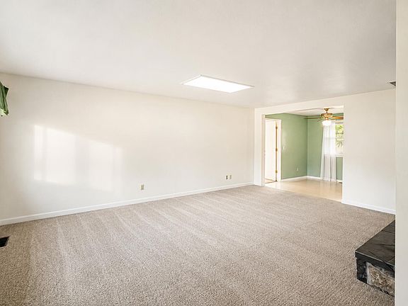 5th image of 2840 Alameda St