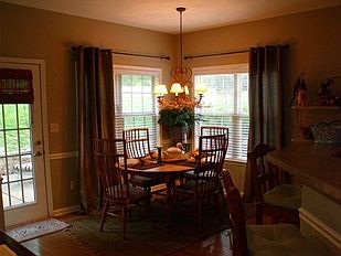 4th image of 9021 Bridlewood Ln