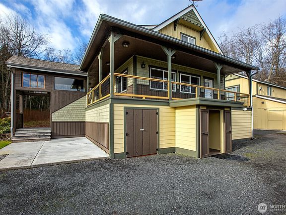 4th image of 329 Snowberry Lane