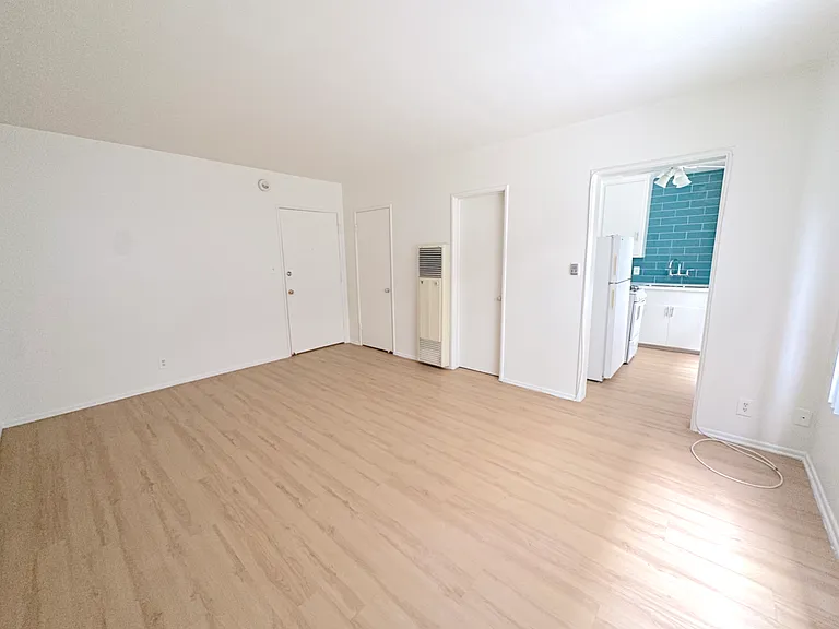 1235 Federal Ave — Photo 7