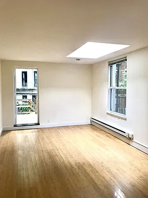 Rented by Avenues Real Estate | media 8