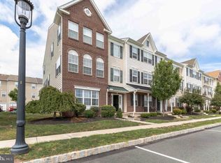 2046 Berkeley Dr, Pennsburg, PA 18073