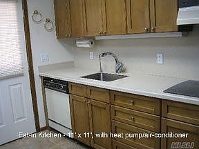 4th image of 32 Briarwood Dr
