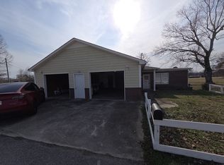 1108 Lexington Hwy, Loretto, TN 38469