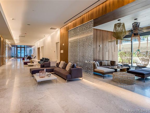 3rd image of 68 SE 6th St #2508