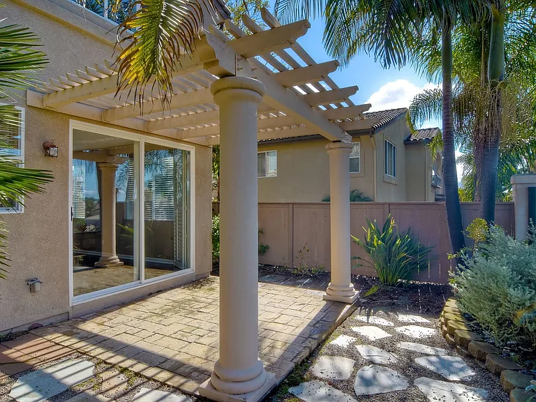 6349 Alexandri Cir — Photo 35