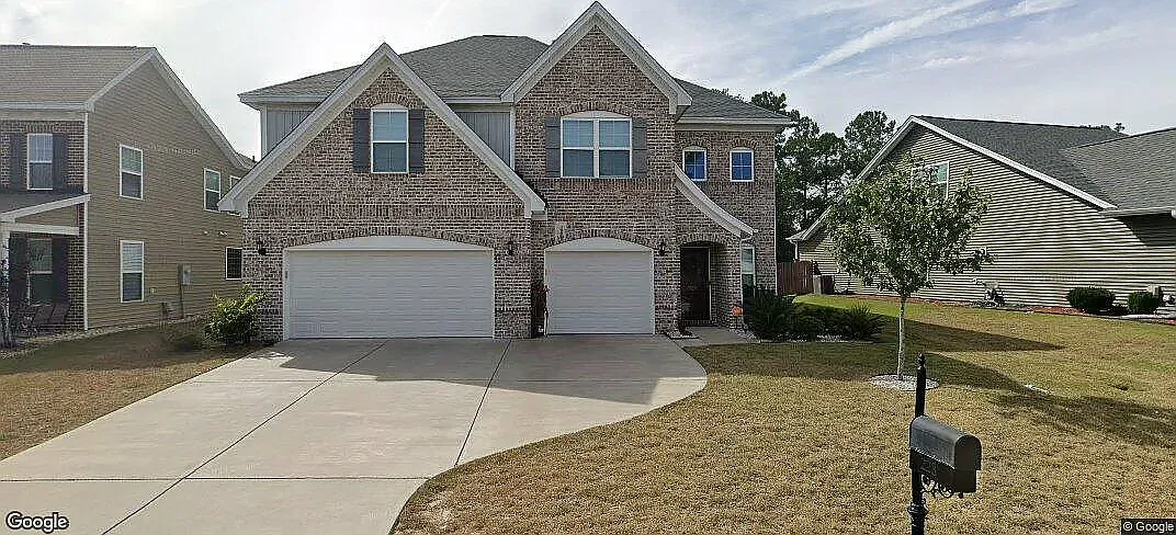 5 bed, 3301 sqft, $3,100 — Photo 1