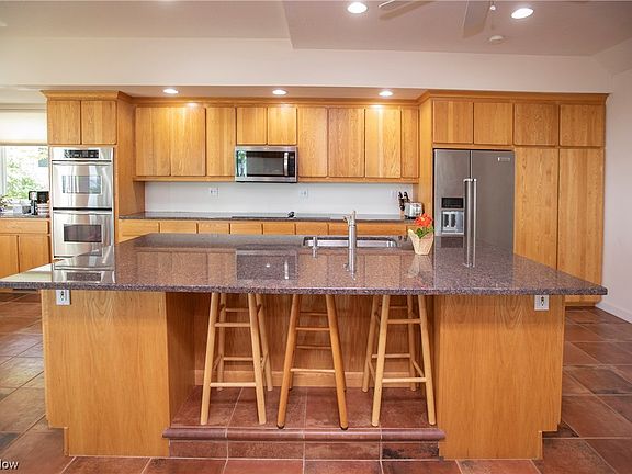 5th image of 24913 Lakeview Dr