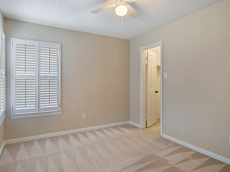 3777 Meadowcreek Cir — Photo 19