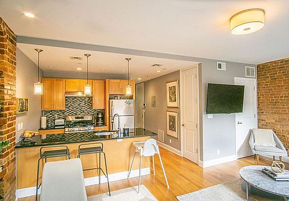 5th image of 455 7th St Floor 2