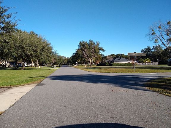 5th image of 32640 Windy Oak St
