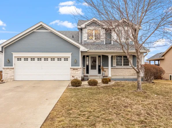 4911 Meadow Cir, Johnston, IA 50131