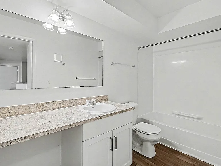 Trappers Cove Apartments — Photo 22