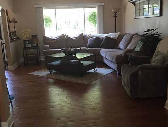 4th image of 4060 Shelley Dr