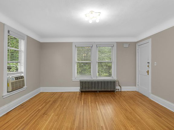 5th image of 1889 Carroll Ave APT 3