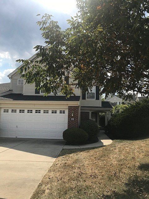 2nd image of 2101 Divot Dr