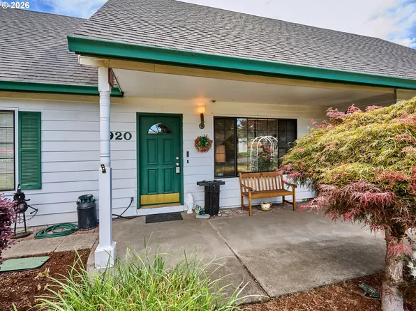 920 N Aspen Ct, Canby, OR 97013
