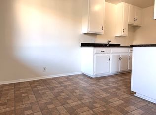 889 N Laurel Ave #J14, Upland, CA 91786
