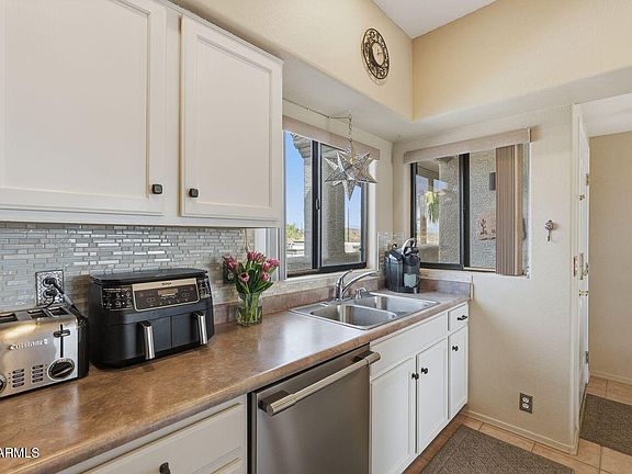 4th image of 10401 N Saguaro Boulevard #320