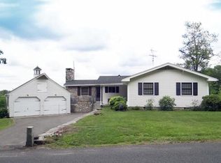 53 Old House Rd, Montgomery, MA 01085