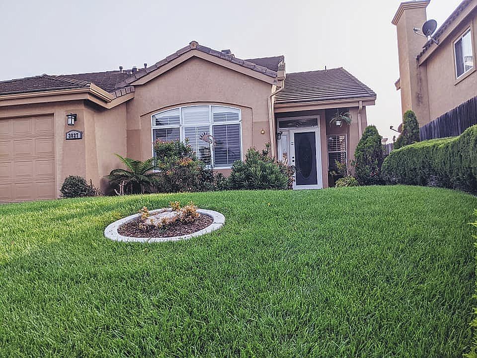 1st image of 3827 Les Maisons Dr
