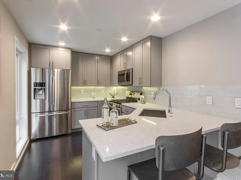 716 S Sartain St #2 — Photo 22