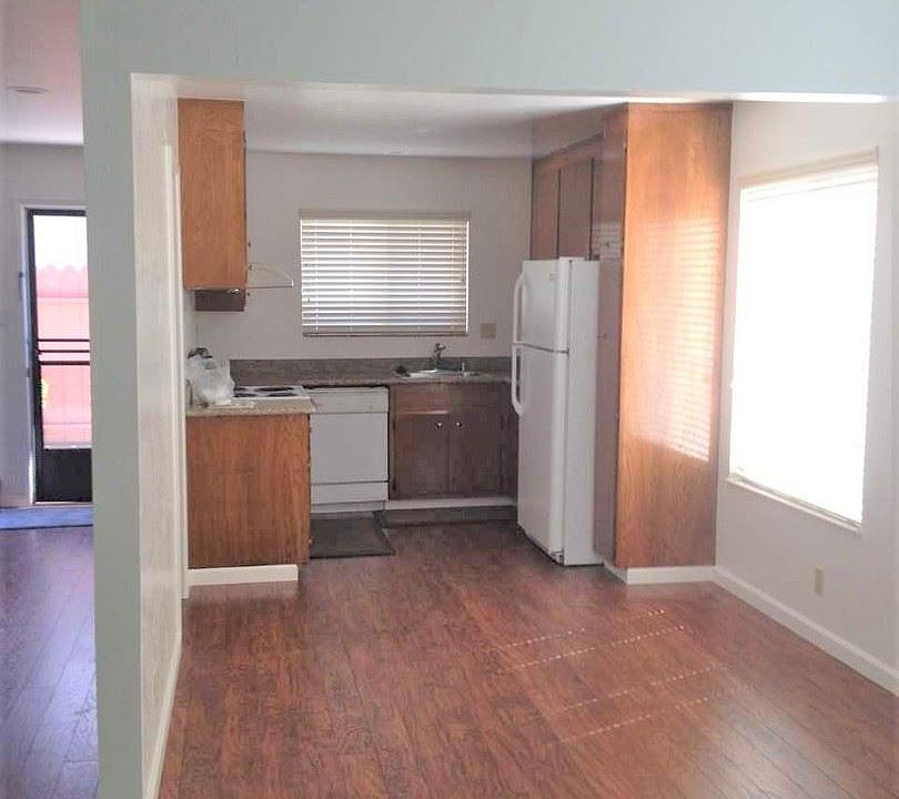2nd image of 2013 Alameda Ave APT C