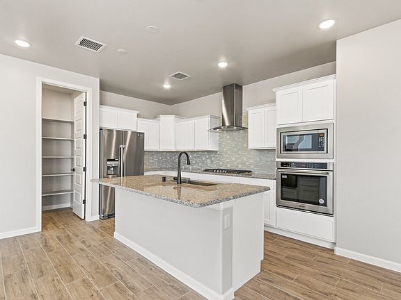 4th image of 537 Sunset Valley Ave #7RHS2Y