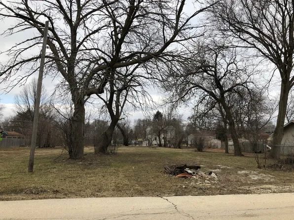 29W080 Bolles Ave, West Chicago, IL 60185