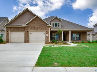 141 Pat Cain Dr, New Market, AL 35761