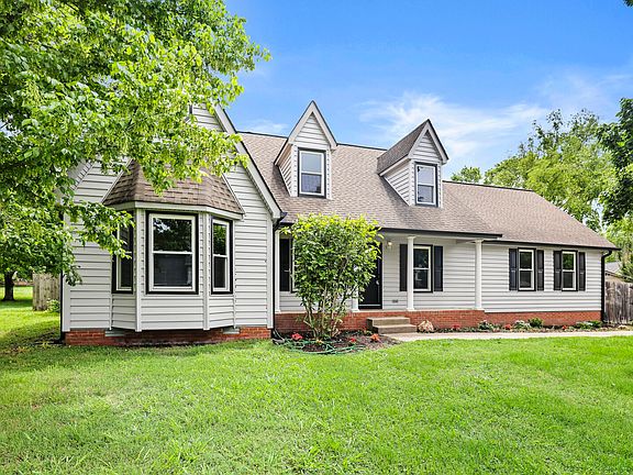 4th image of 8351 Stewarts Bend Dr