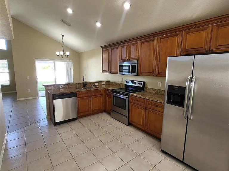 25903 Bloomsbury Ct — Photo 6
