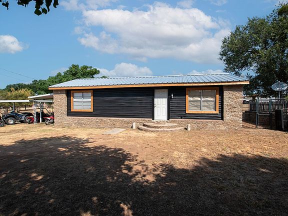 2nd image of 817 Ridgeway