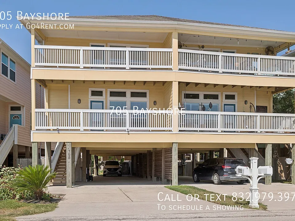 705 Bayshore Dr