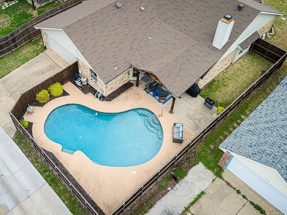 1st image of 1316 Heidi Dr