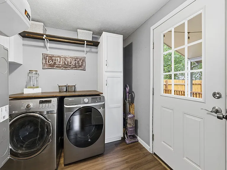 3130 Cockney St — Photo 11
