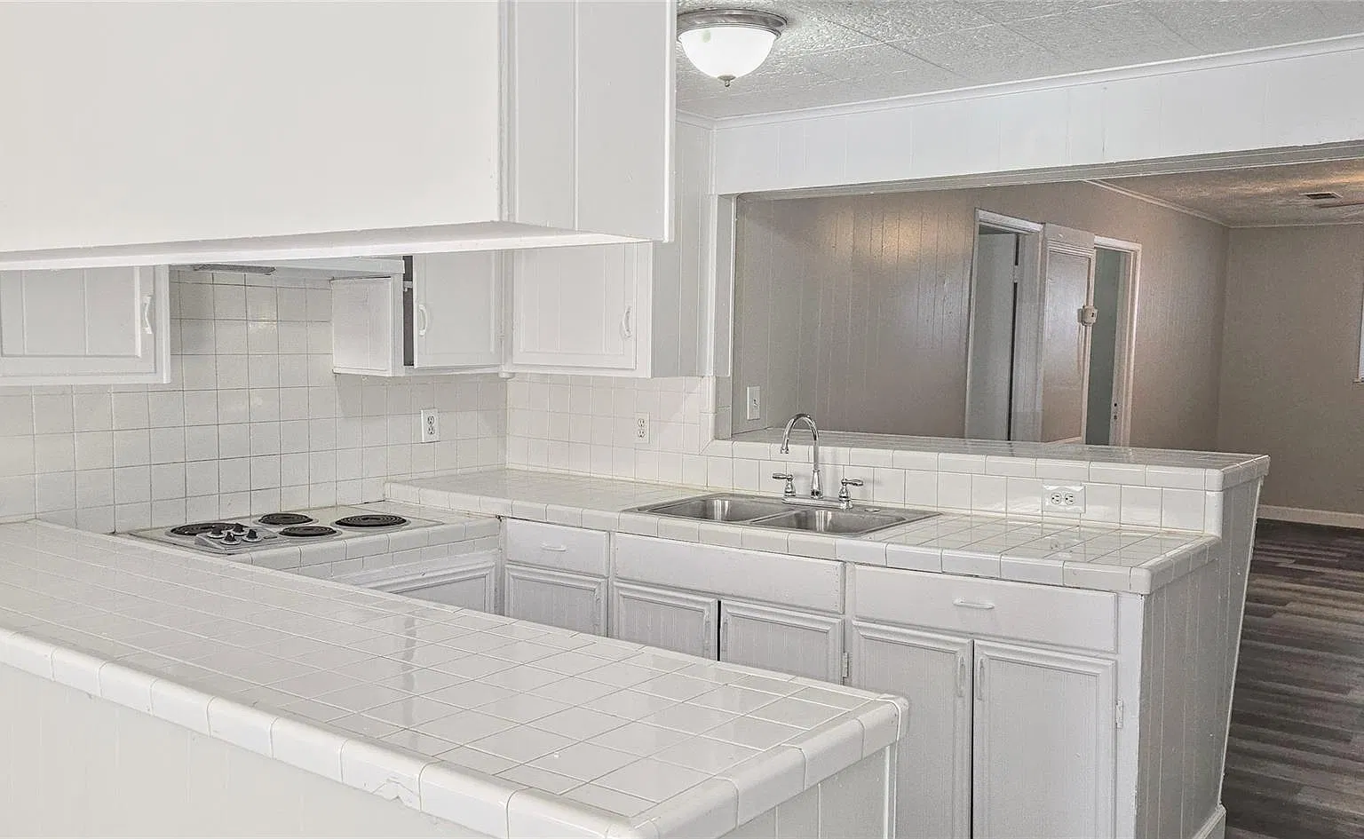 3 bed, 2.0 bath, 1412 sqft, $1,400 — Photo 1