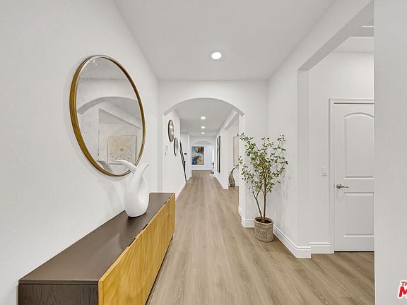3rd image of 426 Citrus Union St