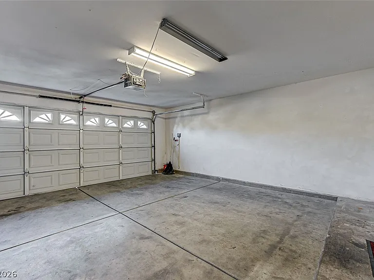 317 Greenleaf Glen St — Photo 30