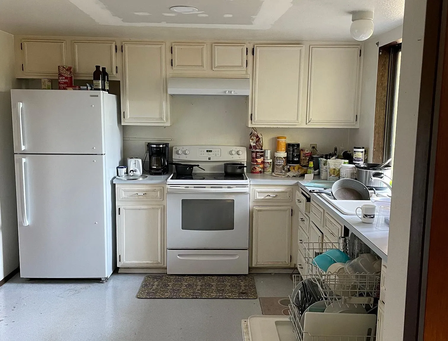 5 bed, 2.5 bath, 2670 sqft, $930 — Photo 4